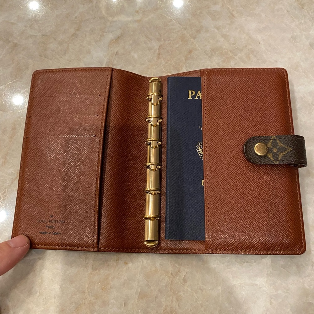 Authentic Louis Vuitton Small agenda! - Picture 7 of 8
